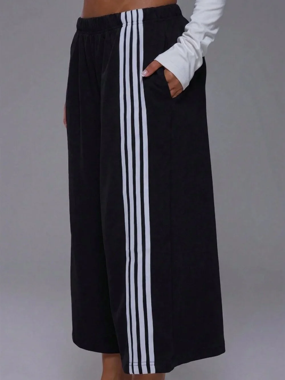 Black And White Casual Women's Drawstring Pocket Colorblock Capri Jogger Pants